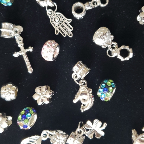 4 Bracelets with Mixed Charms - Picture 8 of 9